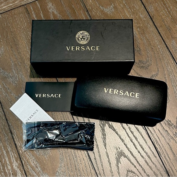 Versace Sunglass Case and Box w/ cards + cleaning cloth - Picture 1 of 7